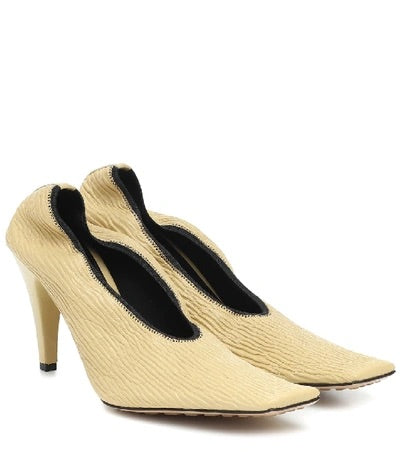 Textured leather pumps